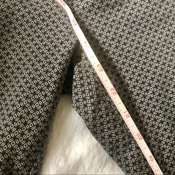 Banana Republic Sloan Fit Petite Pants - Size 2 - Picture 5 of 7